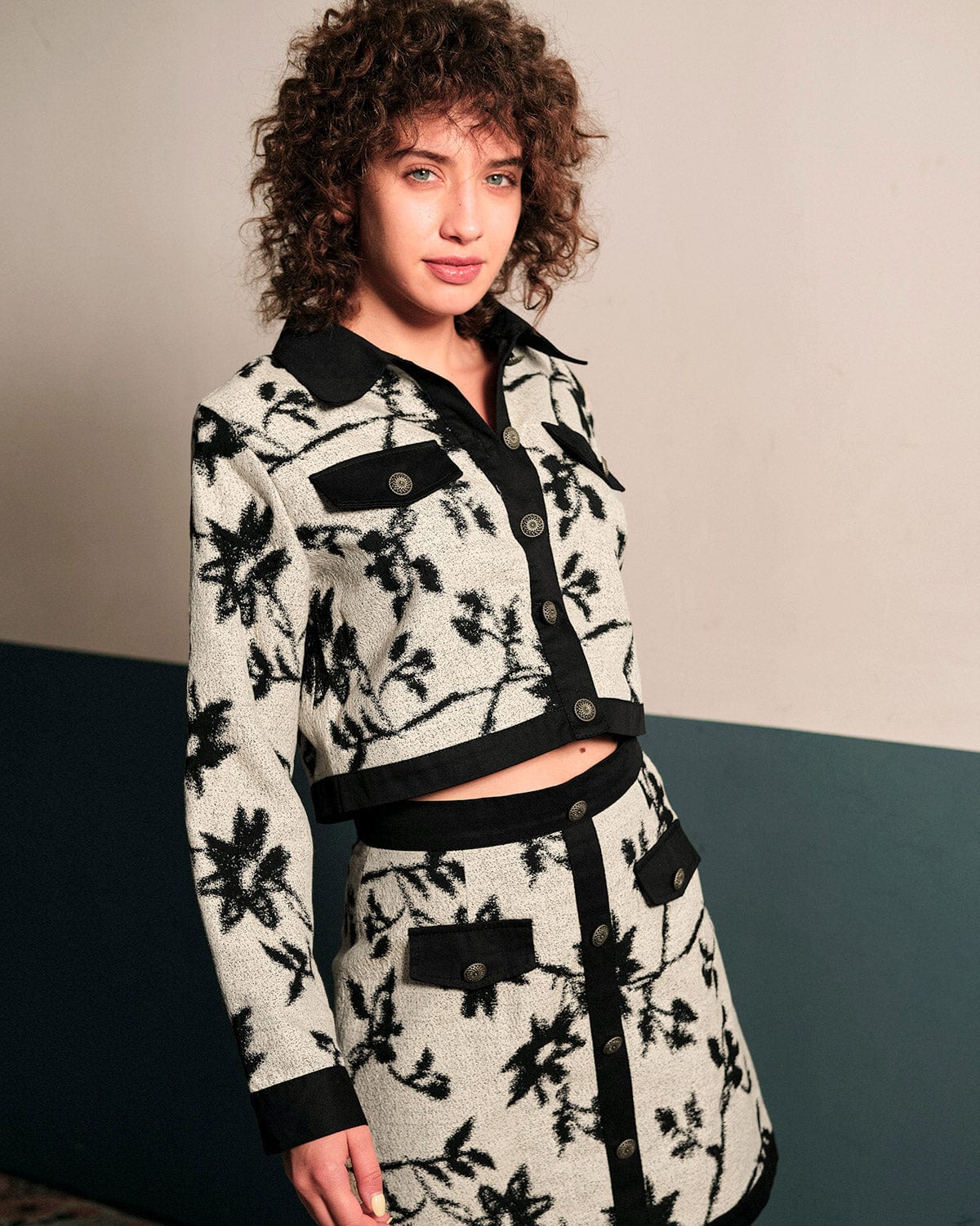 The High Waisted Floral Mini Skirt - Image 3