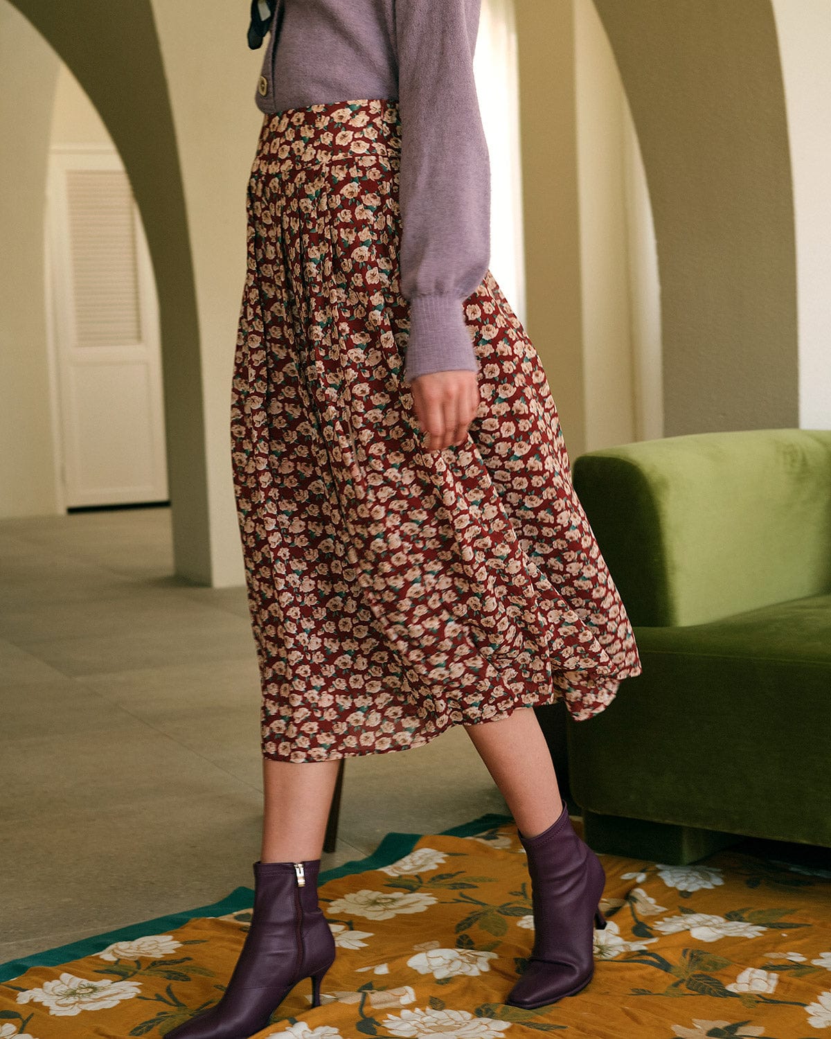 The High Waisted Floral Pleated Midi Skirt - Image 2